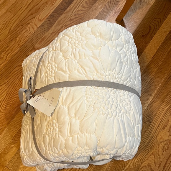 Anthropologie Dahlia Cotton Jersey Floral Quilt Size Queen NWT - Picture 11 of 11